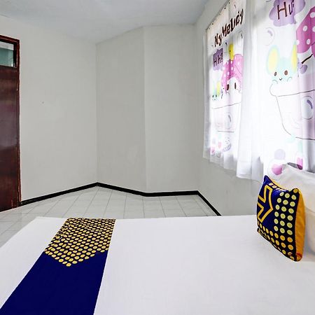Spot On 92388 Villa Segi Delapan Prigen Bagian luar foto