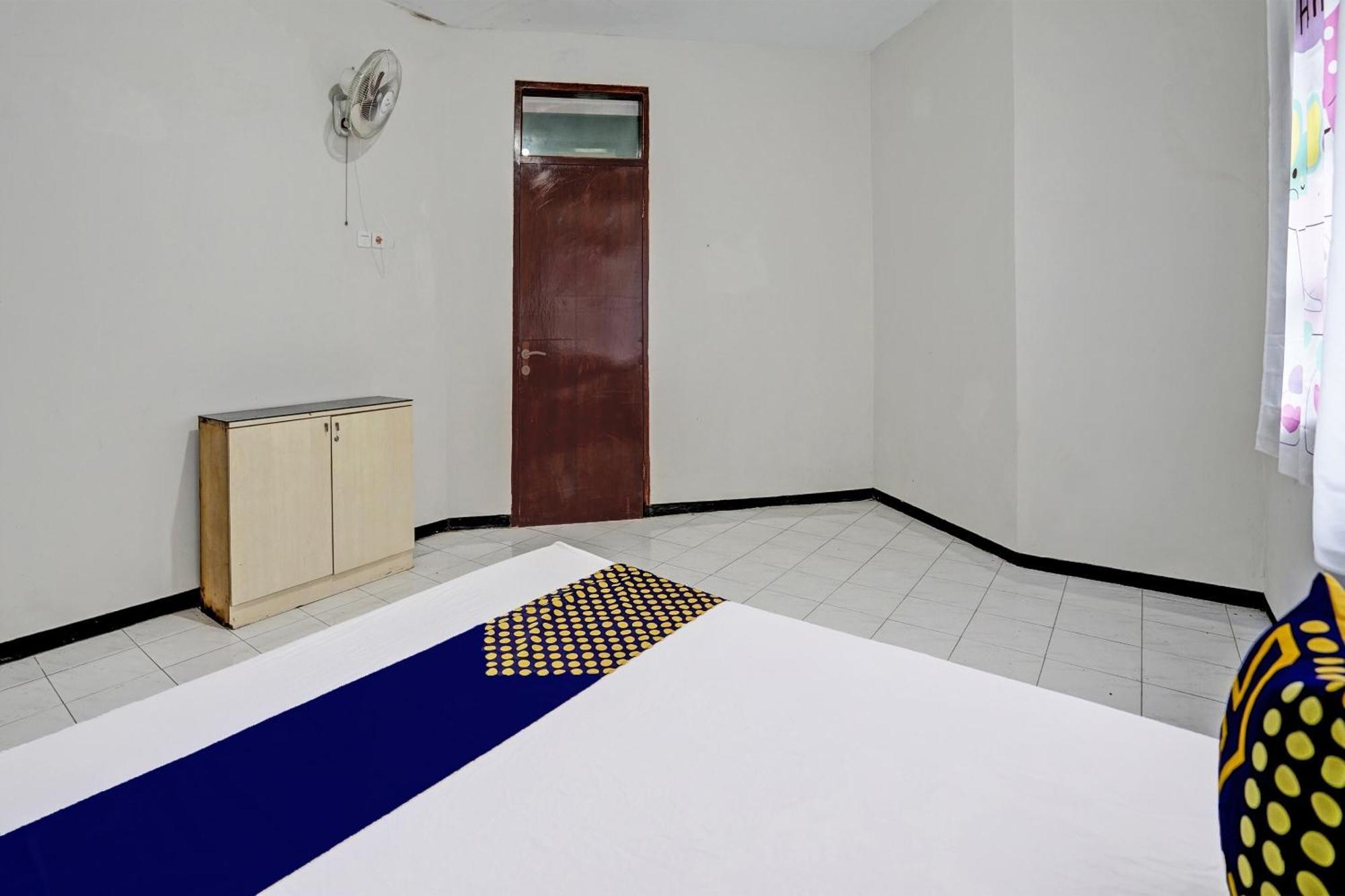 Spot On 92388 Villa Segi Delapan Prigen Bagian luar foto